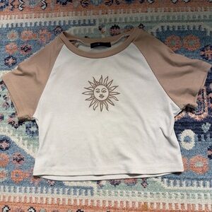 SHEIN Beige and White Sun Print Crop Top